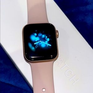 Apple Watch S4 40mm rosegold